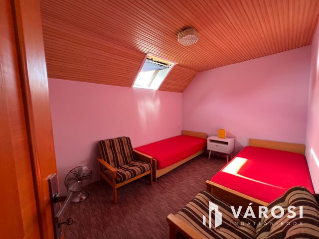 Jó állapotú családi ház Zamárdi, lakóövezeti részén